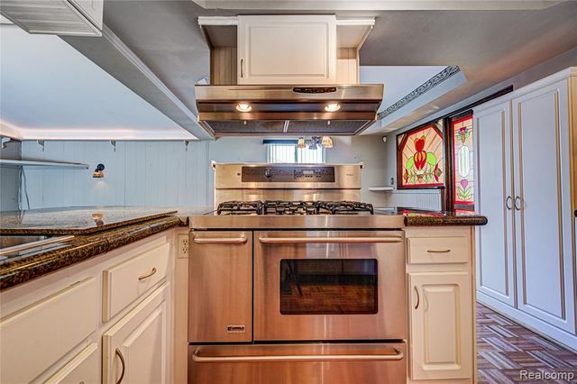 43047 Avon Court, Sterling Heights, MI 48313