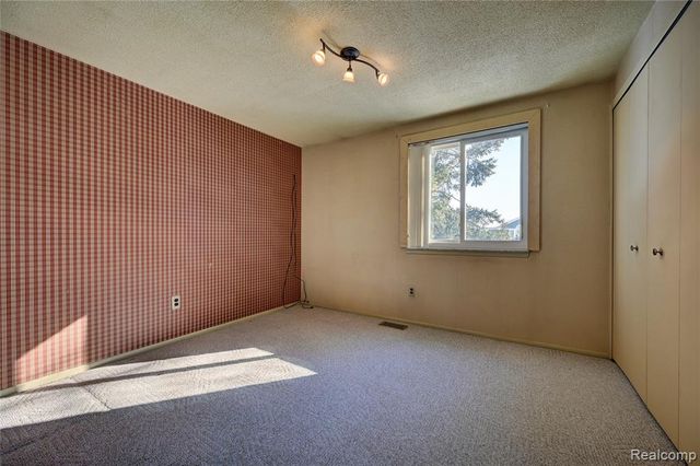 43047 Avon Court, Sterling Heights, MI 48313