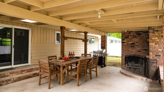 19517 SE Covington Sawyer Road, Kent, WA 98042