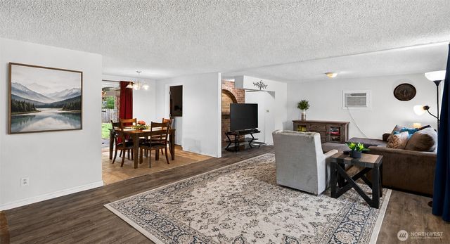 19517 SE Covington Sawyer Road, Kent, WA 98042