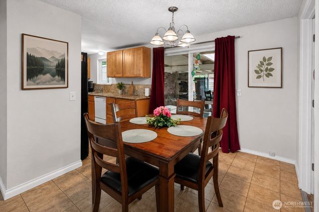19517 SE Covington Sawyer Road, Kent, WA 98042