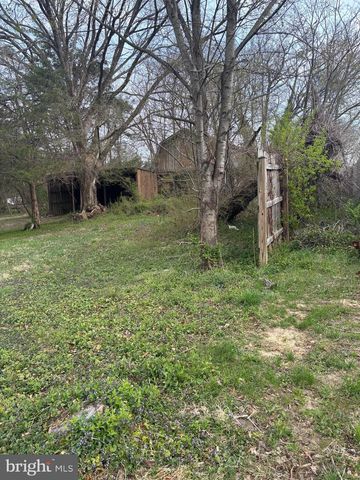 406 TRUSLOW RD, Fredericksburg, VA 22405