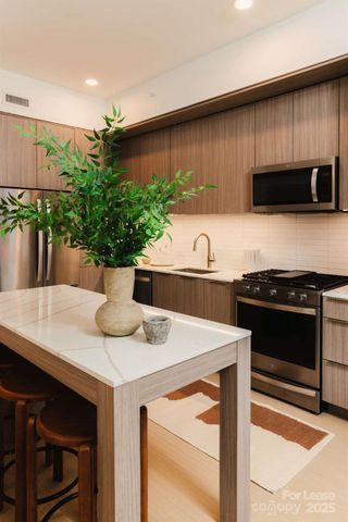 2161 Hawkins Street 3H-P, Charlotte, NC 28203