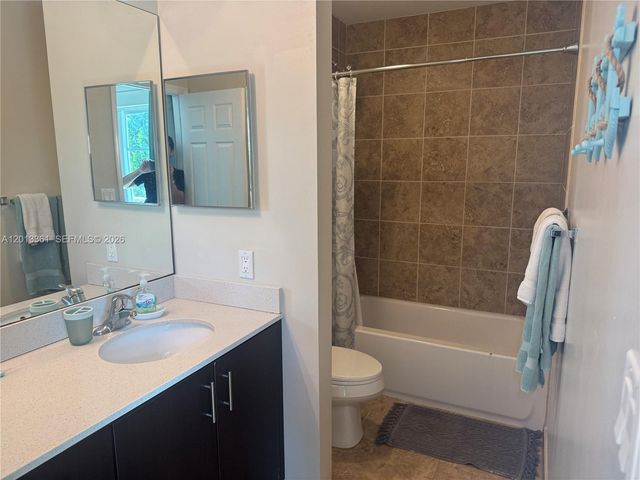 2333 SE 5th St 2333, Pompano Beach, FL 33062
