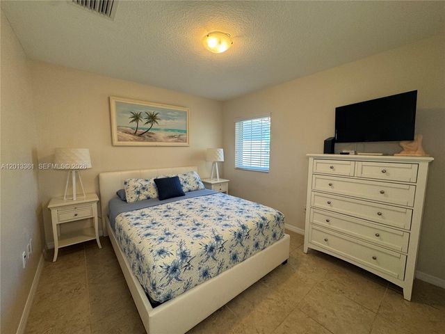 2333 SE 5th St 2333, Pompano Beach, FL 33062