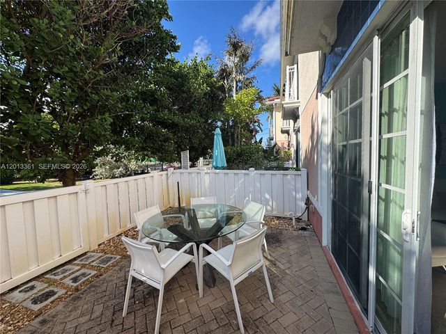 2333 SE 5th St 2333, Pompano Beach, FL 33062