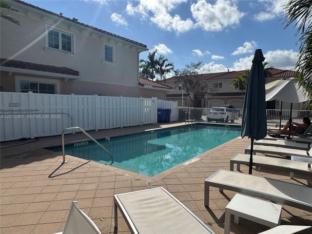 2333 SE 5th St 2333, Pompano Beach, FL 33062