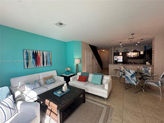 2333 SE 5th St 2333, Pompano Beach, FL 33062