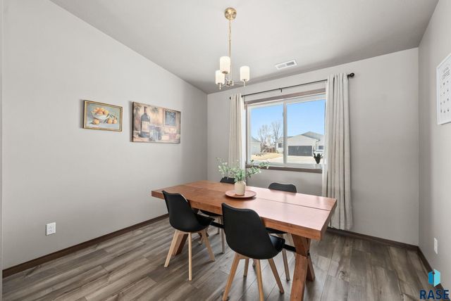 422 Thelma Ave Avenue, Harrisburg, SD 57032