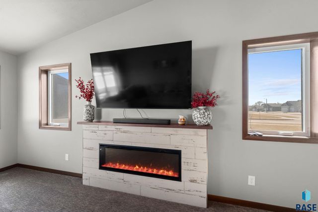 422 Thelma Ave Avenue, Harrisburg, SD 57032