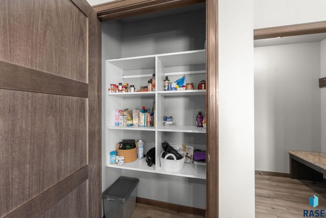 422 Thelma Ave Avenue, Harrisburg, SD 57032