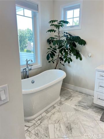 512 Jasmine Avenue, Corona Del Mar (newport Beach), CA 92625