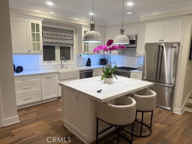 512 Jasmine Avenue, Corona Del Mar (newport Beach), CA 92625