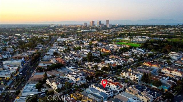 512 Jasmine Avenue, Corona Del Mar (newport Beach), CA 92625