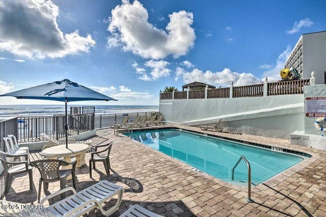 1404 N Atlantic Ave Unit 2, Daytona Beach, FL 32118
