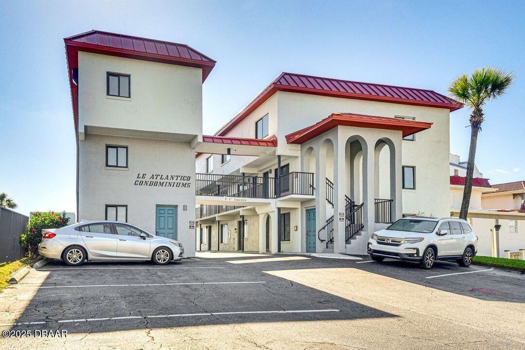 1404 N Atlantic Ave Unit 2, Daytona Beach, FL 32118