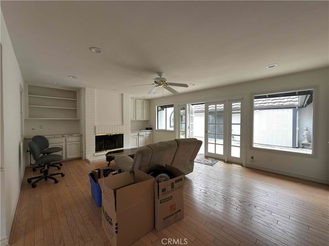 1571 N Santiago Boulevard, Orange, CA 92867