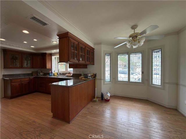 1571 N Santiago Boulevard, Orange, CA 92867