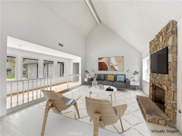 1571 N Santiago Boulevard, Orange, CA 92867