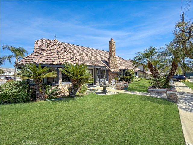 1571 N Santiago Boulevard, Orange, CA 92867