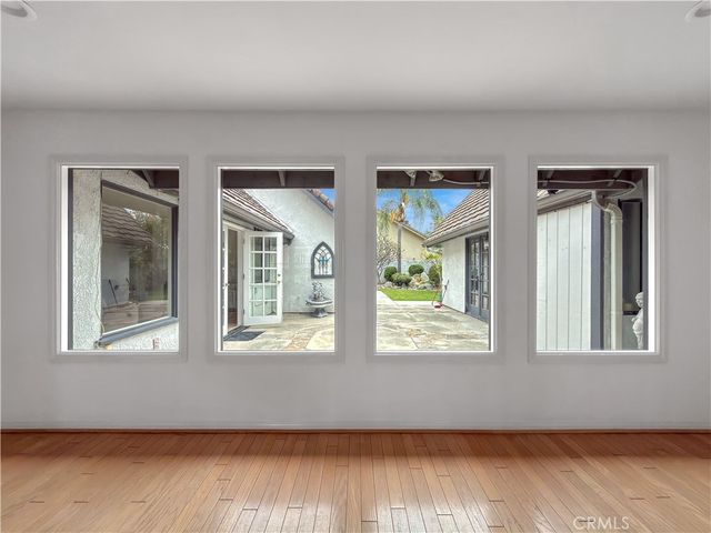 1571 N Santiago Boulevard, Orange, CA 92867