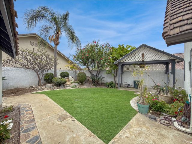 1571 N Santiago Boulevard, Orange, CA 92867