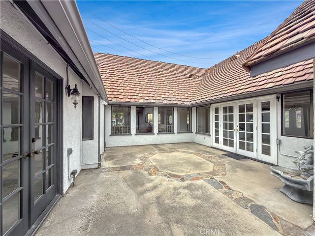 1571 N Santiago Boulevard, Orange, CA 92867