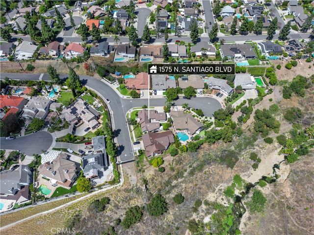 1571 N Santiago Boulevard, Orange, CA 92867