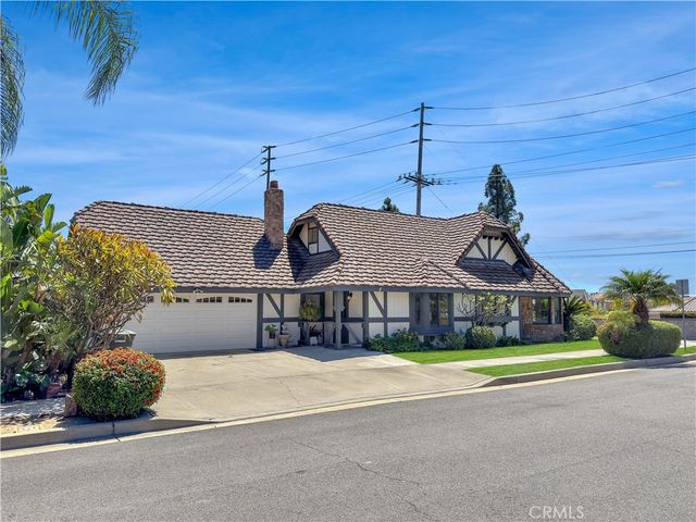 1571 N Santiago Boulevard, Orange, CA 92867
