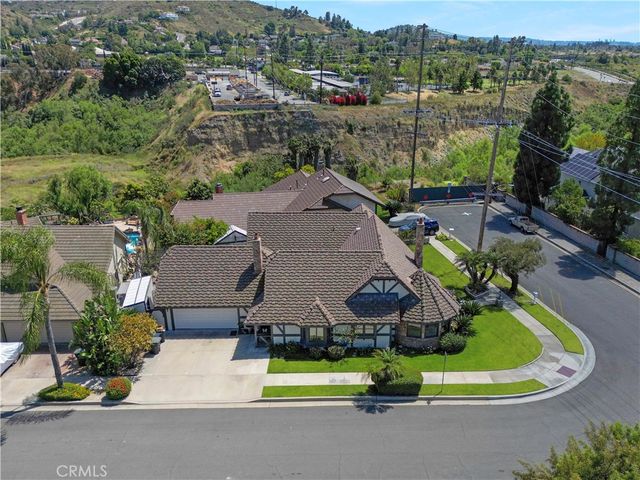 1571 N Santiago Boulevard, Orange, CA 92867