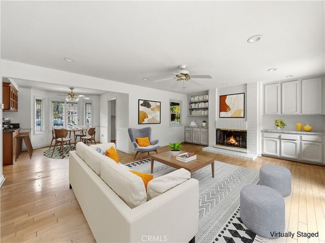 1571 N Santiago Boulevard, Orange, CA 92867