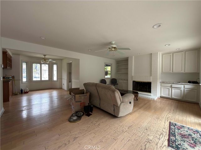 1571 N Santiago Boulevard, Orange, CA 92867