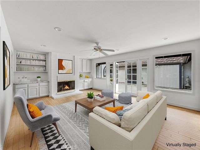1571 N Santiago Boulevard, Orange, CA 92867
