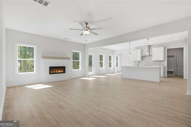 109 Southveiw Drive, Ellenwood, GA 30294