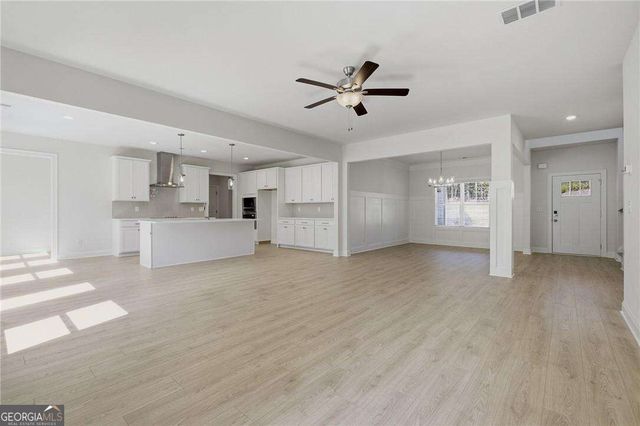 109 Southveiw Drive, Ellenwood, GA 30294