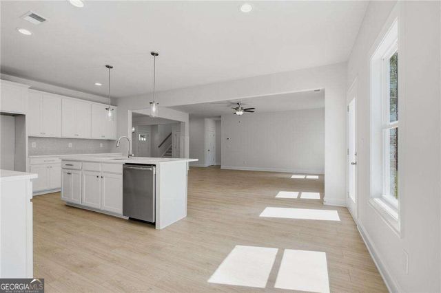 109 Southveiw Drive, Ellenwood, GA 30294