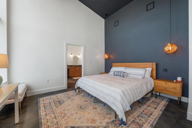 2300 Stagecoach Ranch LOOP B, Dripping Springs, TX 78620