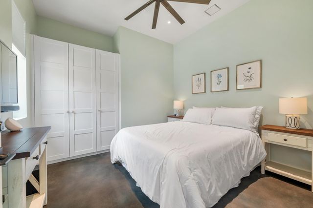 2300 Stagecoach Ranch LOOP B, Dripping Springs, TX 78620