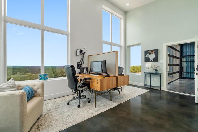 2300 Stagecoach Ranch LOOP B, Dripping Springs, TX 78620