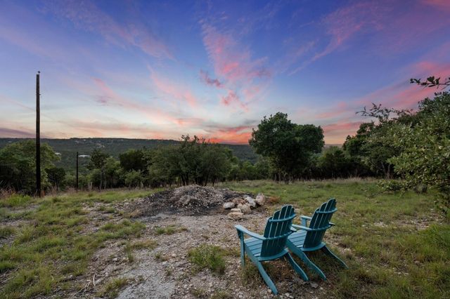 2300 Stagecoach Ranch LOOP B, Dripping Springs, TX 78620
