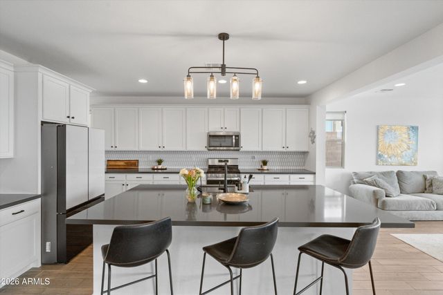 17834 W Thistle Landing Drive, Goodyear, AZ 85338