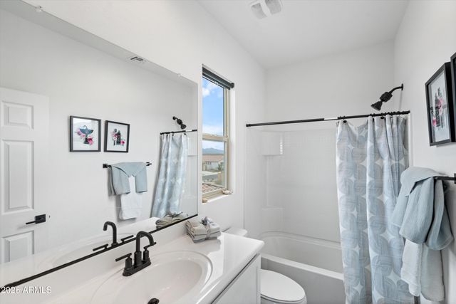 17834 W Thistle Landing Drive, Goodyear, AZ 85338