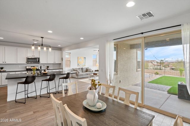 17834 W Thistle Landing Drive, Goodyear, AZ 85338