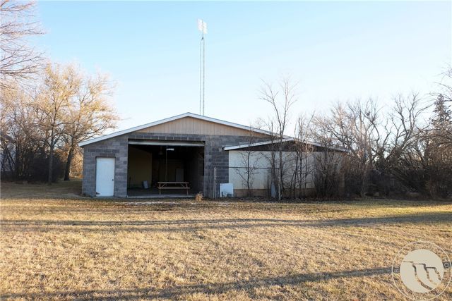 301 1st STREET S, Froid, MT 59226