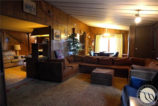 301 1st STREET S, Froid, MT 59226