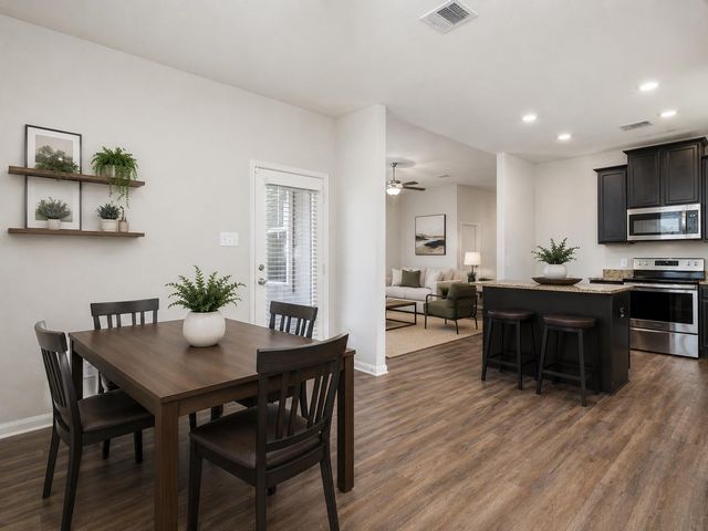 13712 Charles W Fairbanks CV, Manor, TX 78653