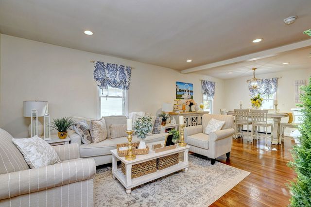 40 Hazelwood Avenue, Milford, CT 06461