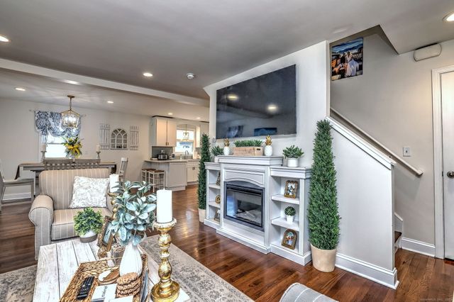 40 Hazelwood Avenue, Milford, CT 06461