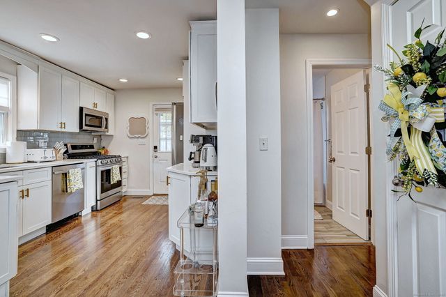 40 Hazelwood Avenue, Milford, CT 06461