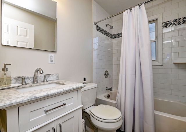 40 Hazelwood Avenue, Milford, CT 06461